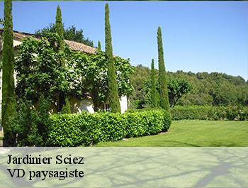 Jardinier 74140